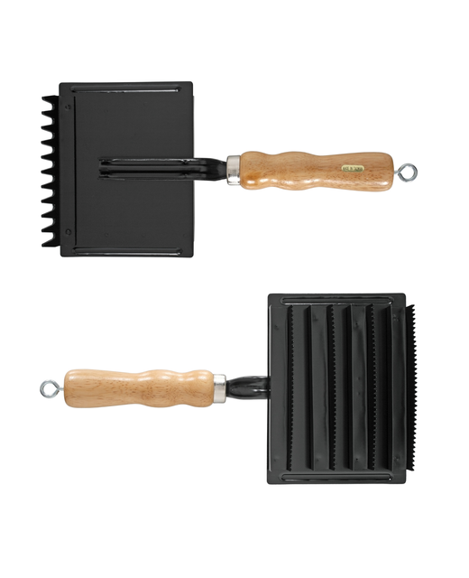 Metal Curry Comb With Mane Back